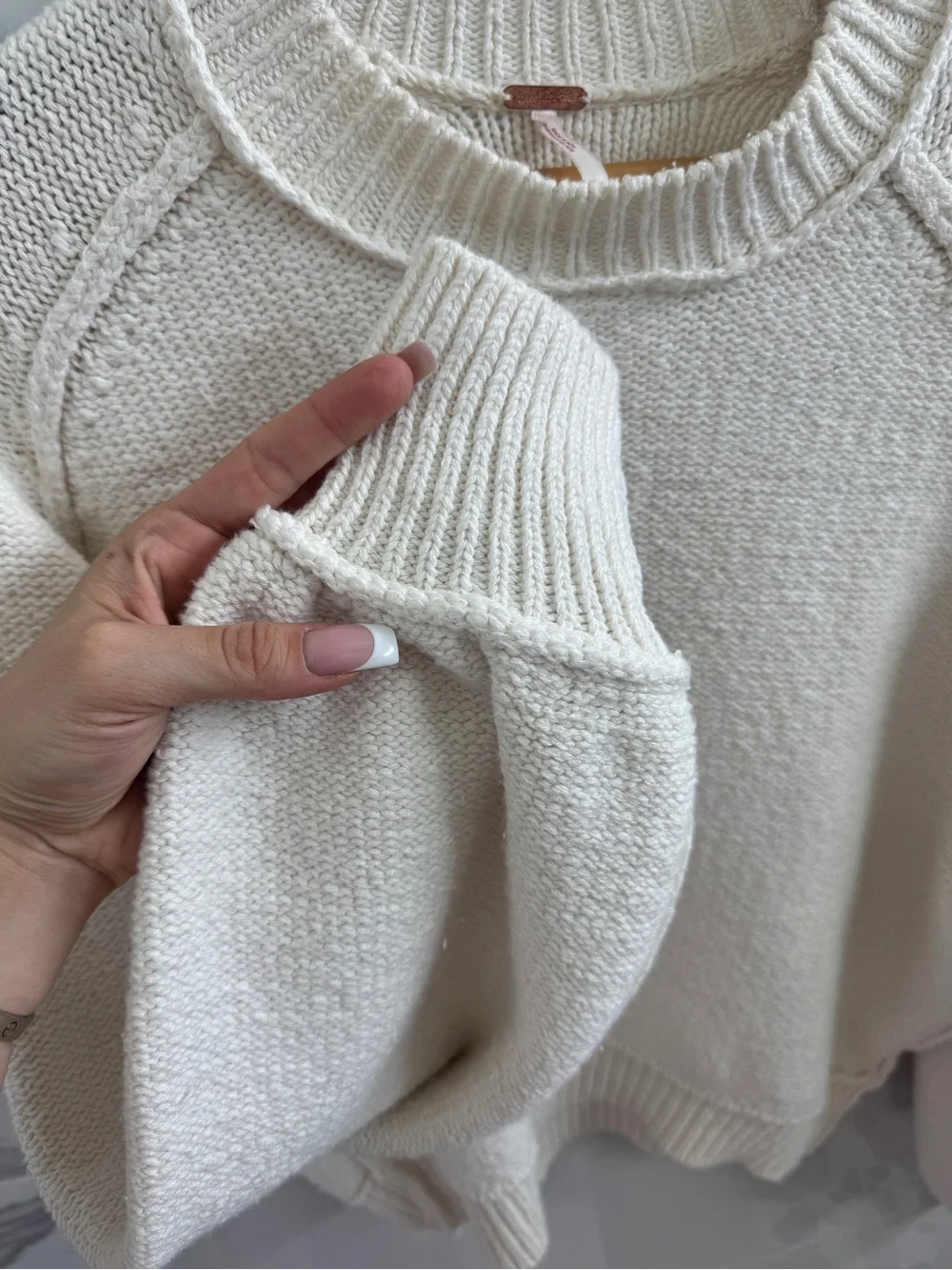 Free People Riley pull over sweater in creamy white - medium - perfect condition